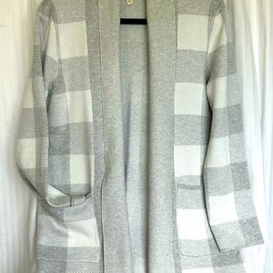 Greige sweater. White and gray plaid. LG.